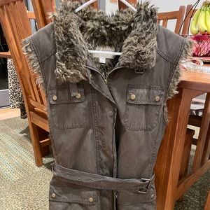Brown belted faux fur zip & button vest - Banana Republic